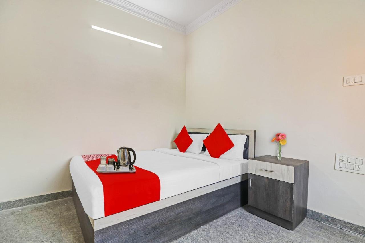 Hotel O Gs International Near Anu Wine Shop Shamshabad Exterior photo