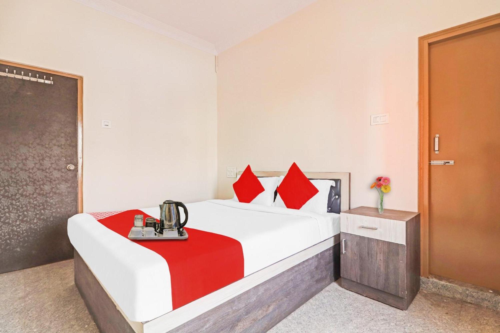 Hotel O Gs International Near Anu Wine Shop Shamshabad Exterior photo